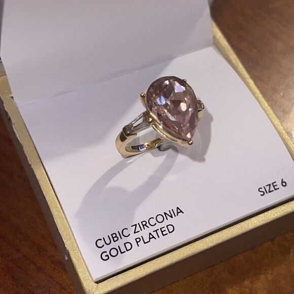 New in box CHARTER CLUB gold Plate pink and clear Cubic Zirconia tear drop Ring - Picture 5 of 9